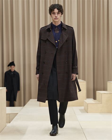 burberry aw21 menswear|The World of Autumn/Winter 2021 .